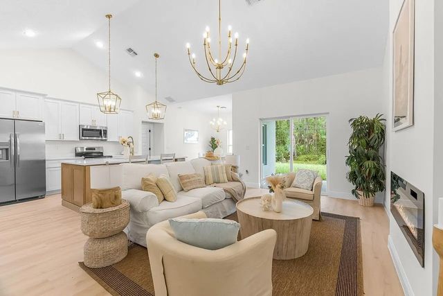 9365 107th Avenue, Vero Beach