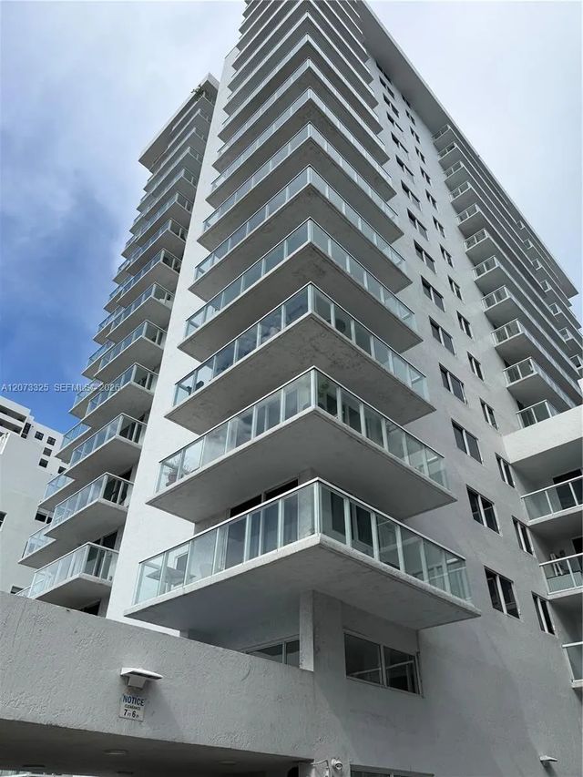 2 of 60 - 2457 Collins Avenue #1405, Miami Beach, FL