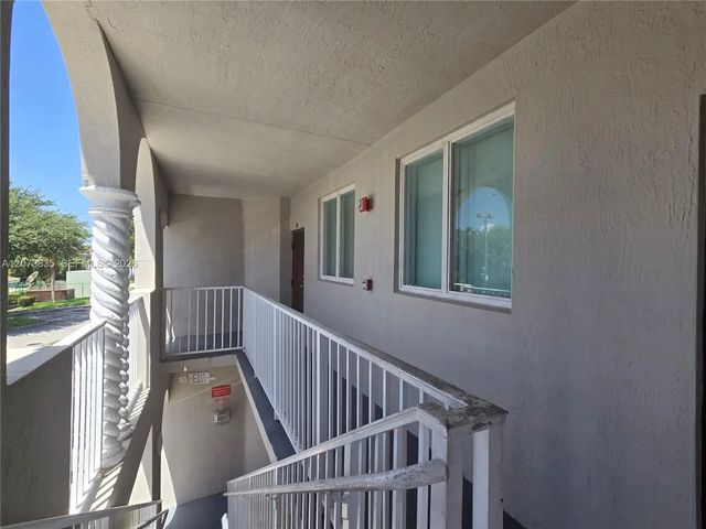 2 of 13 - 1661 Se 29th Court #200, Homestead, FL