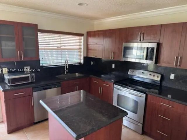 5 of 12 - 20815 Nw 15th Street, Pembroke Pines, FL