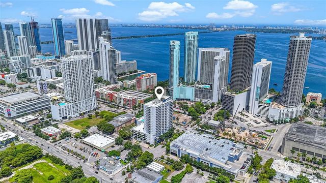 5 of 39 - 275 Ne 18th Street #1803, Miami, FL