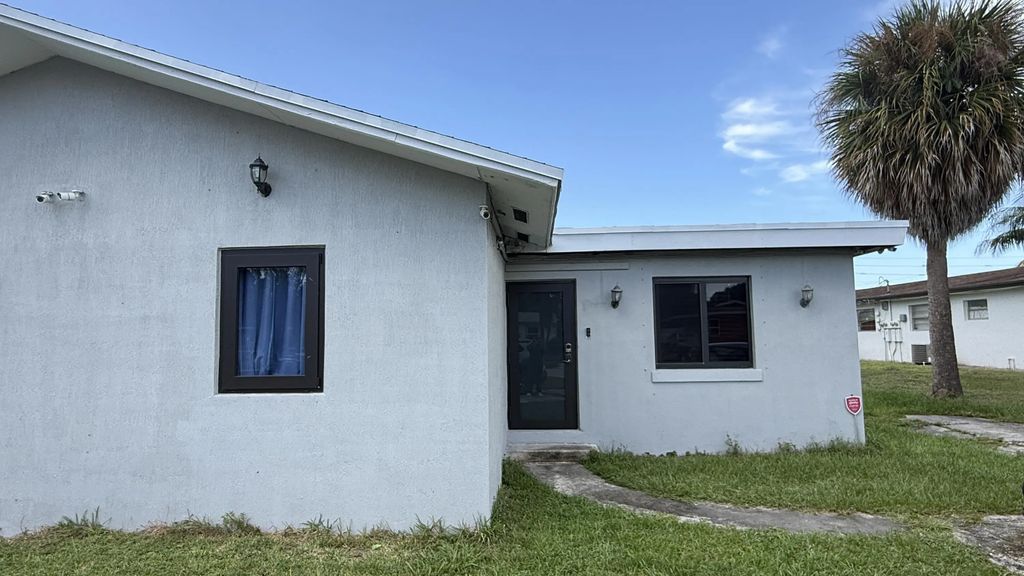 4727 Myrtle Lane, West Palm Beach