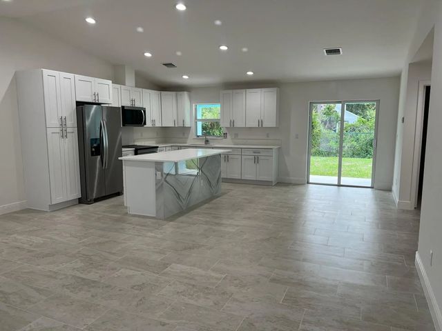 3 of 27 - 5913 Seagrape Drive, Fort Pierce, FL