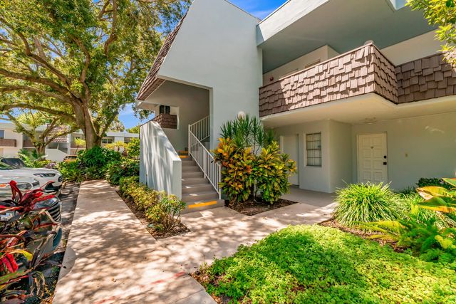3 of 49 - 3201 N Course Lane E #212, Pompano Beach, FL