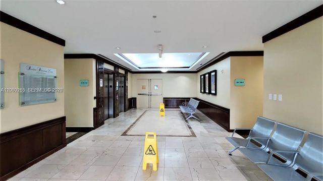 2 of 26 - 925 Ne 30th Terrace #300, Homestead, FL