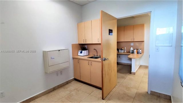 5 of 26 - 925 Ne 30th Terrace #300, Homestead, FL
