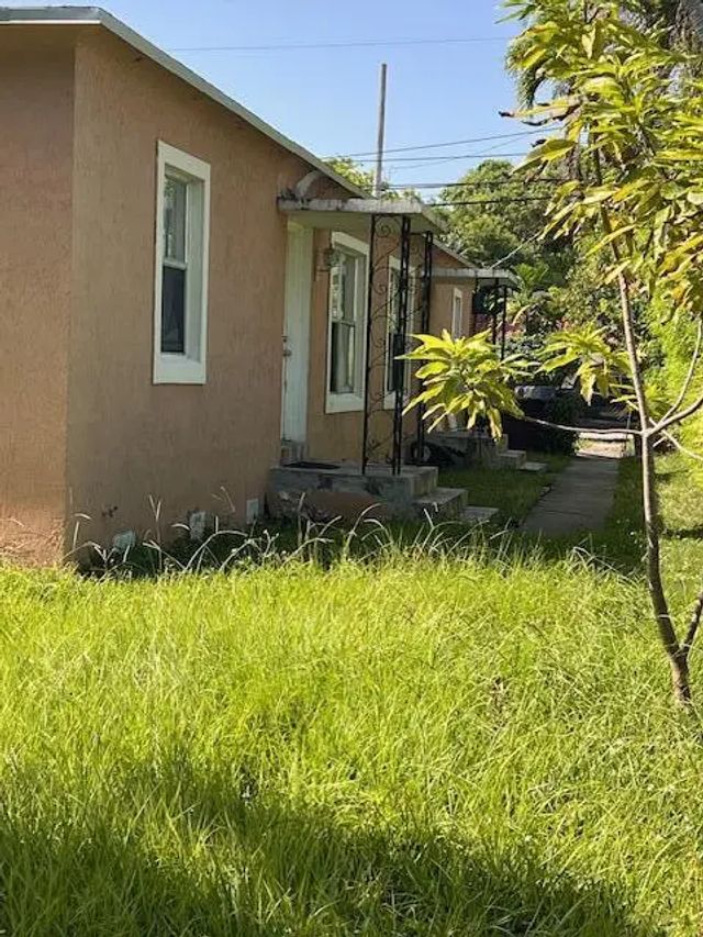 3 of 13 - 670 Ne 87th Street, Miami, FL