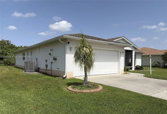 2 of 37 - 6517 Las Palmas Way, Port St. Lucie, FL