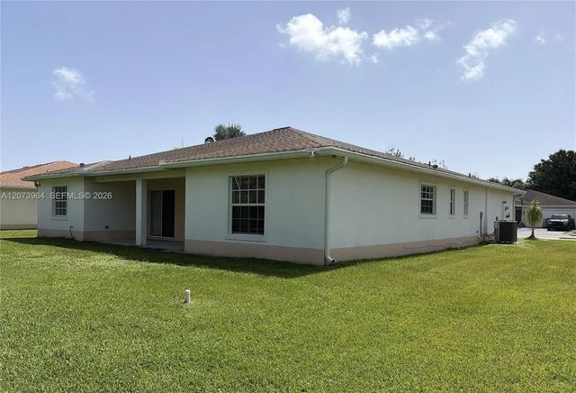 3 of 37 - 6517 Las Palmas Way, Port St. Lucie, FL