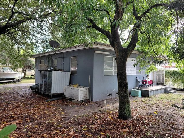 3300 Nw 50th Street, Miami