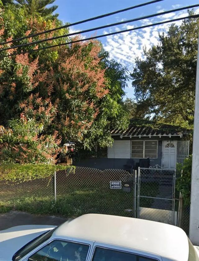 2 of 11 - 3300 Nw 50th Street, Miami, FL