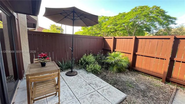 11507 Sw 64th Street #g, Miami