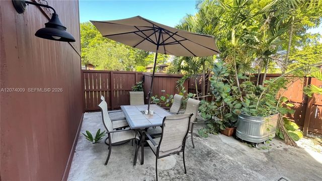 4 of 37 - 11507 Sw 64th Street #g, Miami, FL