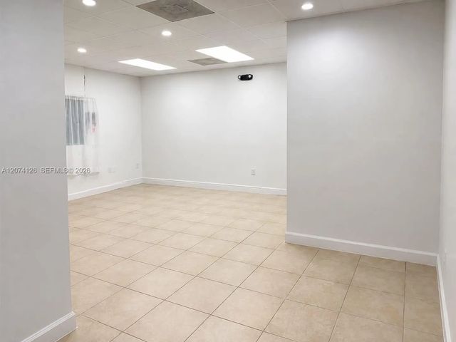 5 of 6 - 18321 W Dixie Highway #202, North Miami Beach, FL