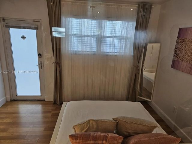 2 of 24 - 751 Collins Avenue #2, Miami Beach, FL