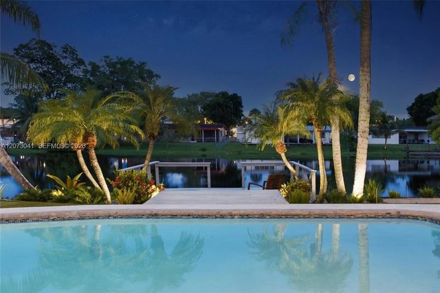 4 of 73 - 1721 Nw 114th Avenue, Pembroke Pines, FL