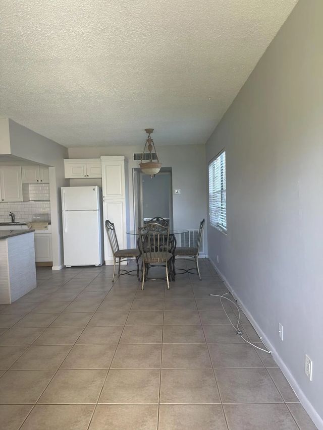 4 of 30 - 128 Norwich F, West Palm Beach, FL