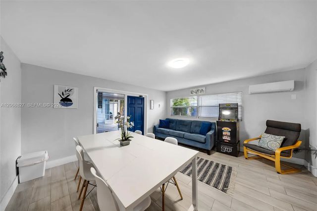 2 of 44 - 817 Sw 12th Street, Fort Lauderdale, FL