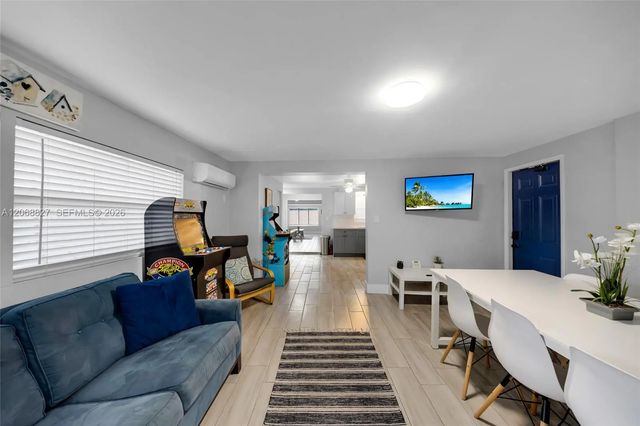 3 of 44 - 817 Sw 12th Street, Fort Lauderdale, FL