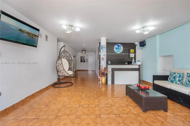 2 of 65 - Calle 10 Calle 10 2-10, , 