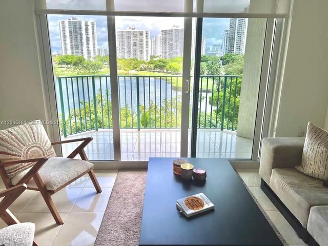 3 of 32 - 20000 E Country Club Drive #612, Aventura, FL