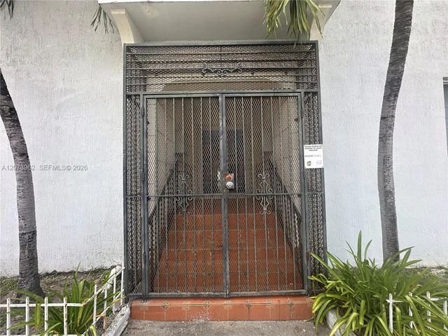 3 of 21 - 412 Sw 10th Avenue, Miami, FL