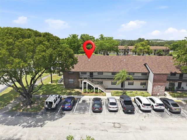 6040 Shakerwood Circle #201, Tamarac