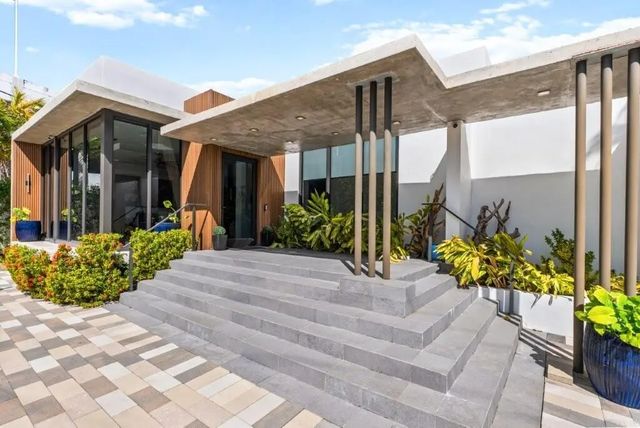 2 of 19 - 1845 Ne 124th Street, North Miami, FL