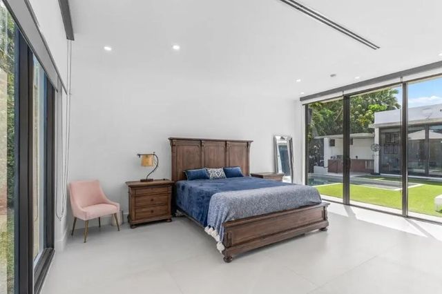 5 of 19 - 1845 Ne 124th Street, North Miami, FL