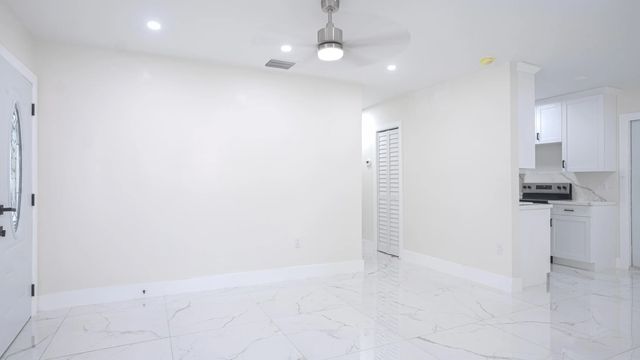 3 of 16 - 15740 Nw 18th Avenue, Opa-Locka, FL