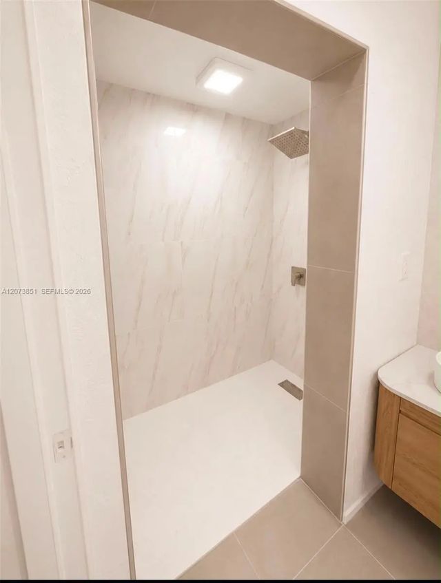 5 of 16 - 825 S 28th Avenue, Hollywood, FL