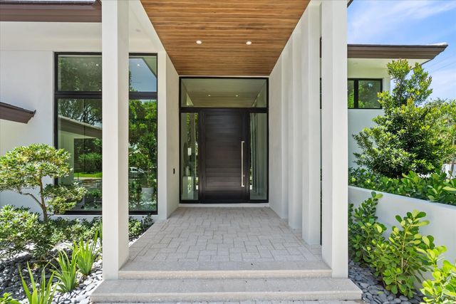3 of 42 - 2265 Ne 30th Court, Lighthouse Point, FL