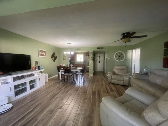 5 of 14 - 702 Lori Drive #195, Palm Springs, FL