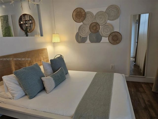 2 of 27 - 751 Collins Avenue #3, Miami Beach, FL