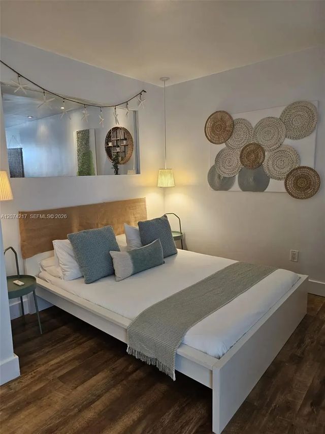 5 of 27 - 751 Collins Avenue #3, Miami Beach, FL