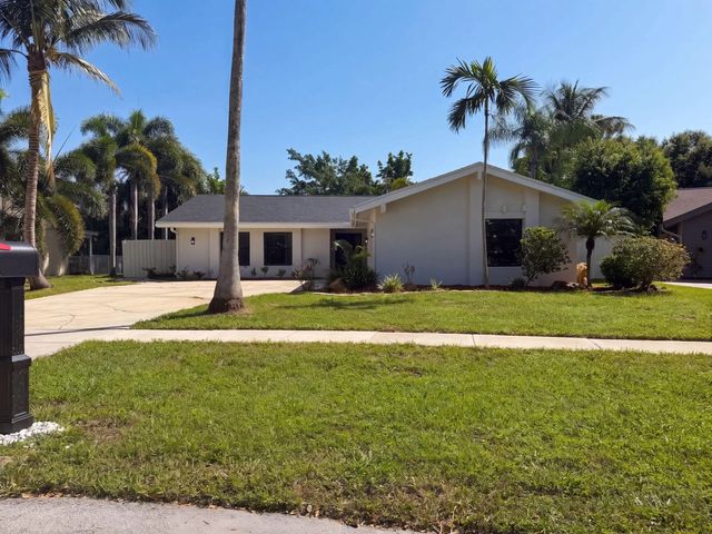 888 Brightwood, Wellington
