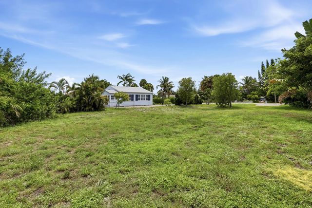 4 of 16 - 233 S Swinton Avenue, Delray Beach, FL