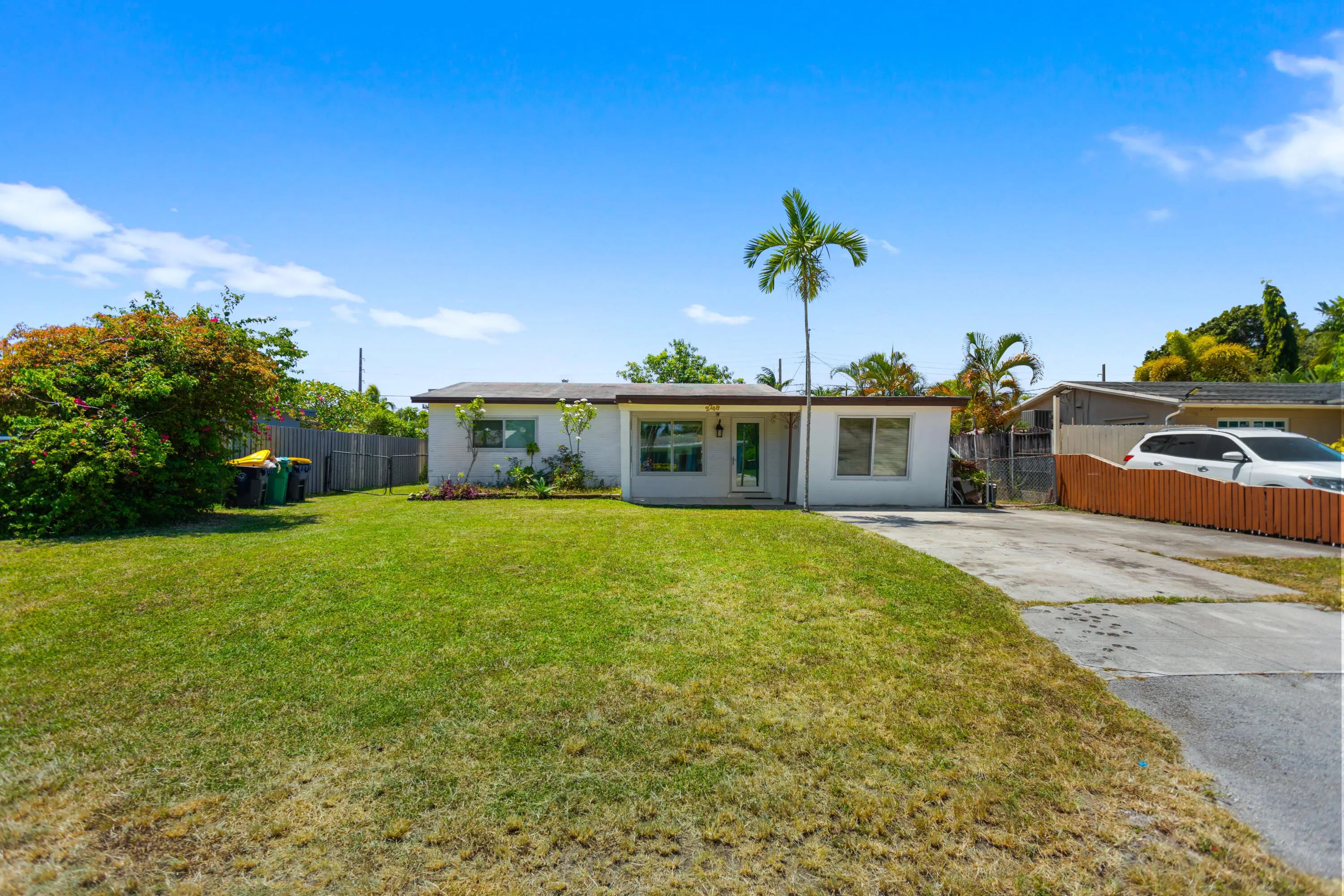 2748 Sw 46th Court, Dania Beach