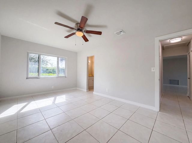 4 of 24 - 4360 Nw 12th Drive, Deerfield Beach, FL