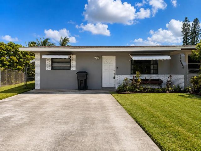 3 of 13 - 6960 Sw 18th Court, North Lauderdale, FL