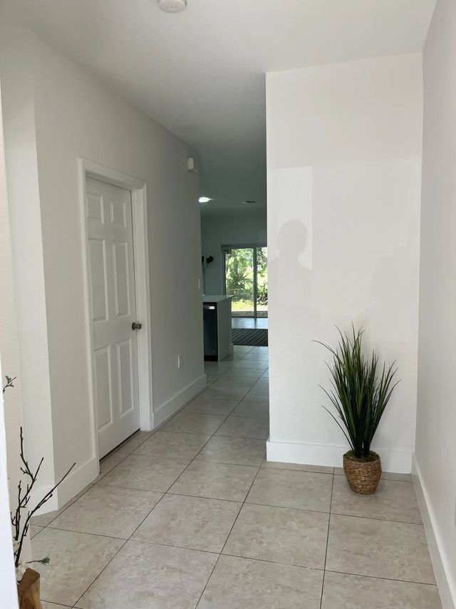 3 of 31 - 4414 Woodland Circle, Tamarac, FL