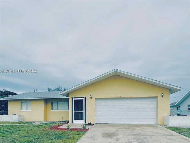 2 of 21 - 915 Se 20th Street, Cape Coral, FL
