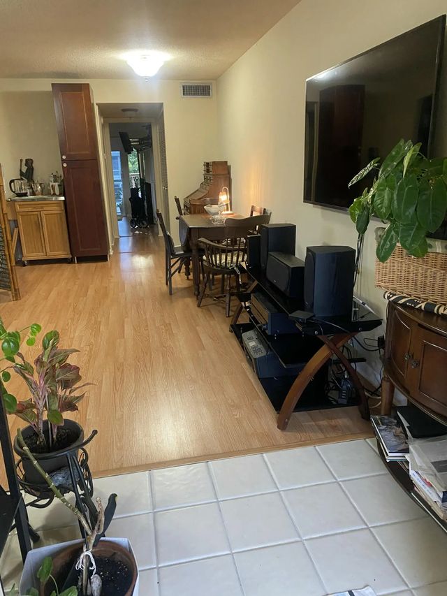 4 of 16 - 126 Bedford E, West Palm Beach, FL