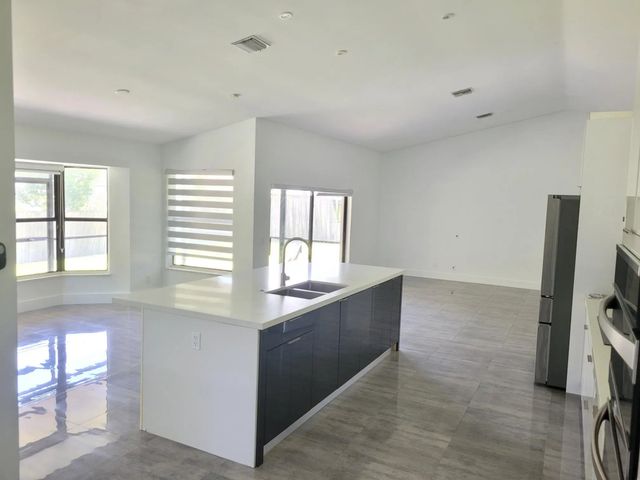 4 of 20 - 5460 Hawkes Bluff Avenue, Davie, FL