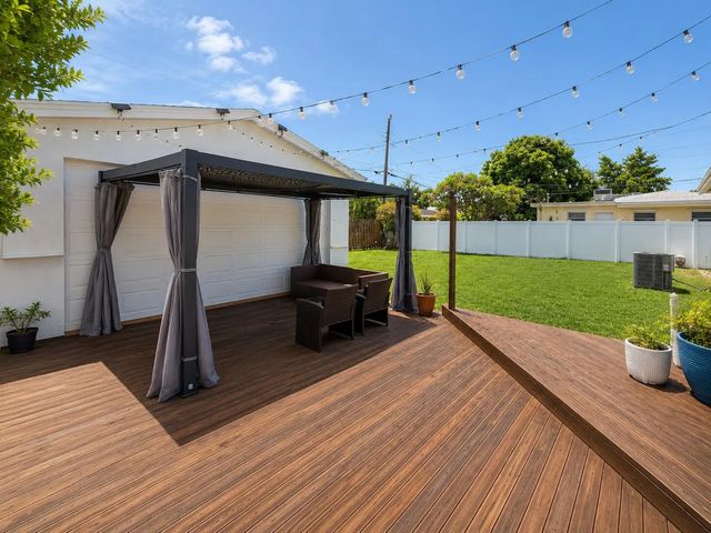 3 of 13 - 4730 Ne 3rd Avenue, Oakland Park, FL