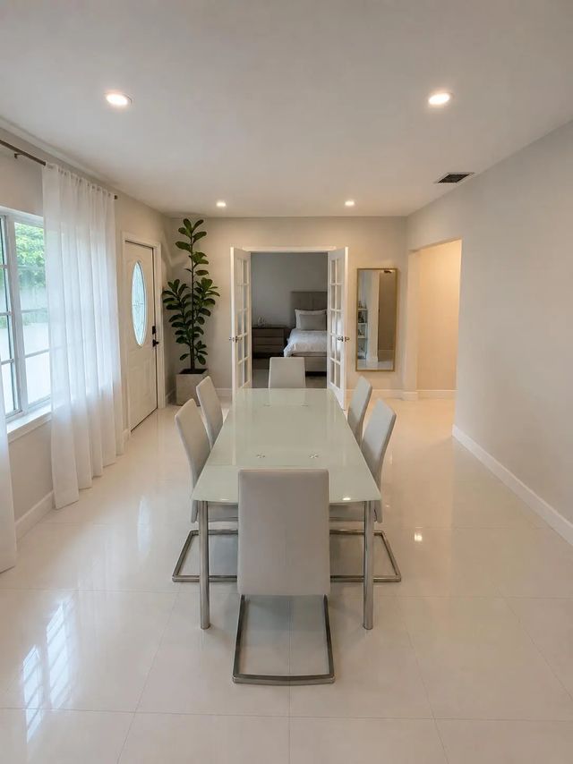 5 of 13 - 4730 Ne 3rd Avenue, Oakland Park, FL