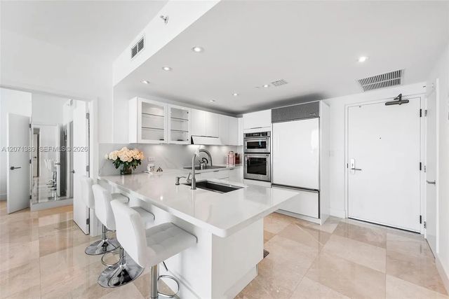 4 of 65 - 6799 Collins Avenue #804, Miami Beach, FL
