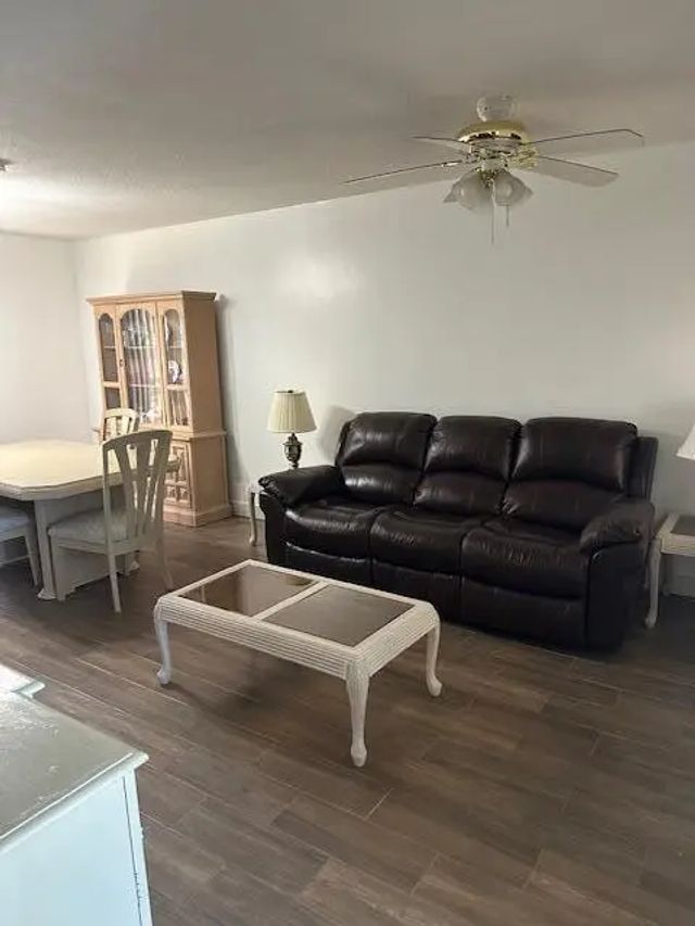 3 of 21 - 2770 S Garden Drive S #208, Lake Worth, FL