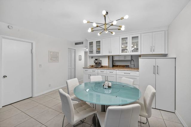 5 of 18 - 3900 N Hills Drive #306, Hollywood, FL