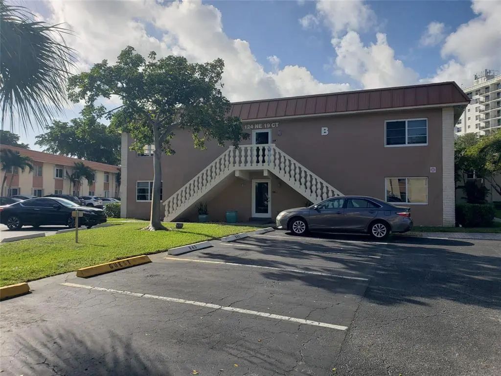 124 Ne 19th Court #111b, Wilton Manors